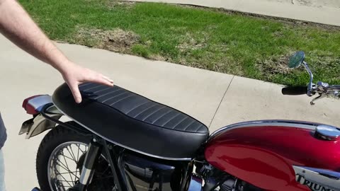 1968 Triumph Bonneville restoration part 27, Putting in fluids and first start