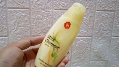 Product Review! Viva Milk Cleanser Lemon