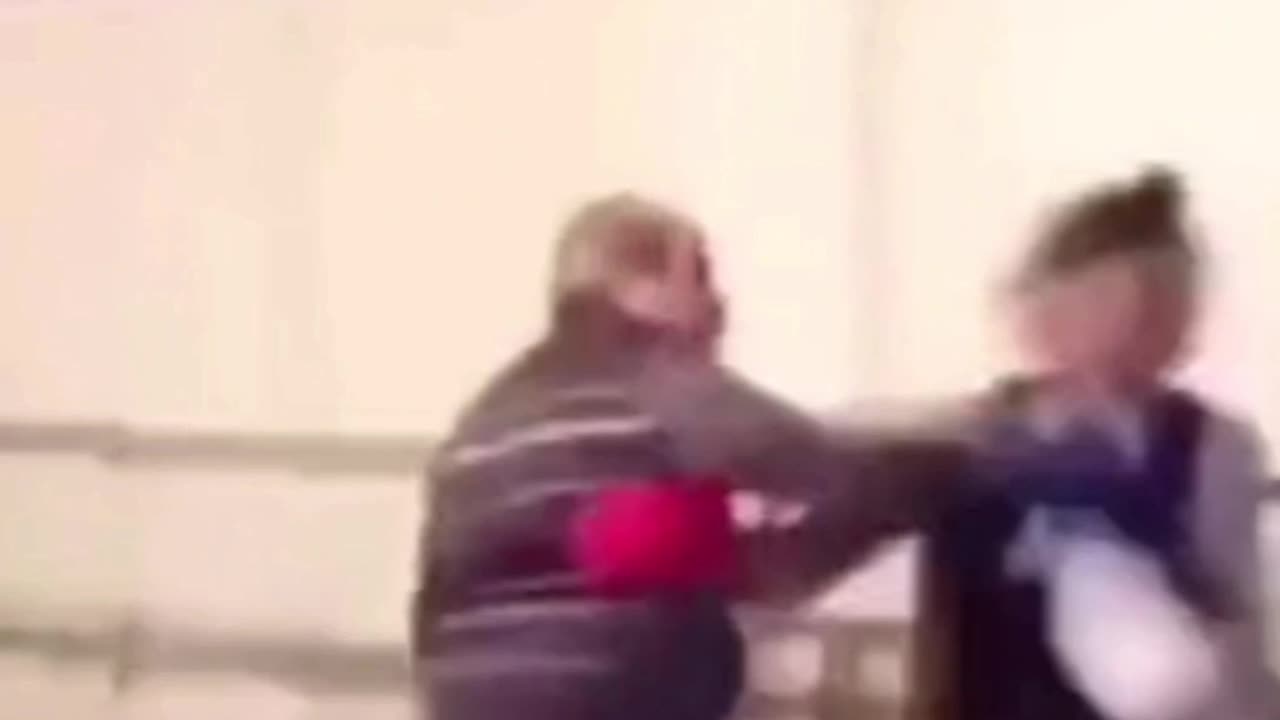 Generations Collide: Elder vs Young Boxer in an Epic Showdown