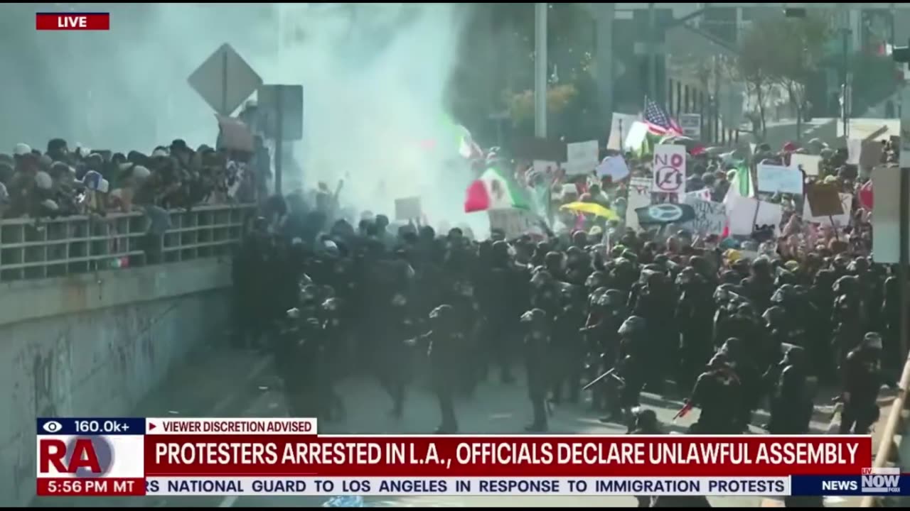 🚨BREAKING: Law Enforcement attempt to CLEAR protestors OFF the freeway