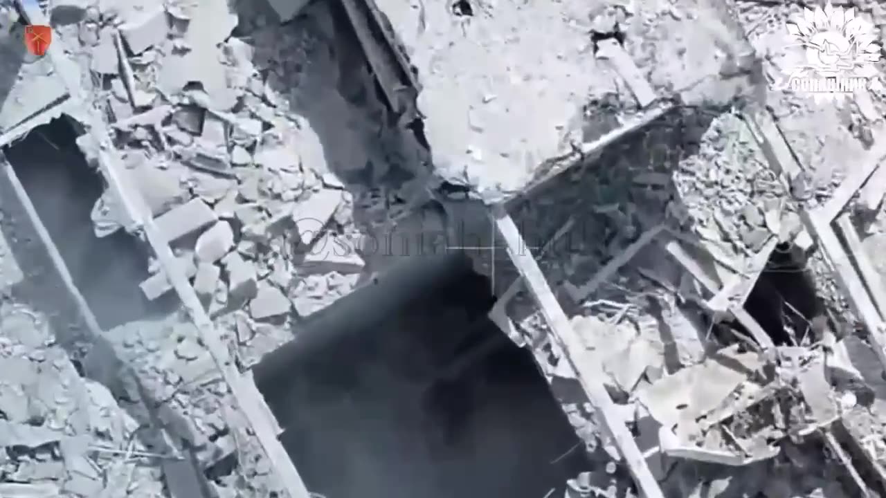 🇺🇦✈️💣 In Kamianske, Zaporizhzhia region, Ukrainian aviation destroyed dozens of Russian