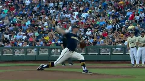 La Finale de la série Mondiale du Baseball de la NCAA Michigan vs Vanderbilt 3 ieme Match