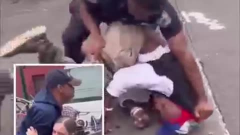 Man ASSAULTS Female Police Officer‼️ #shortvideo #shorts