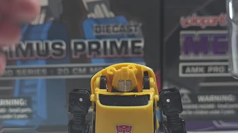 Transformers new age retro Bumblebee