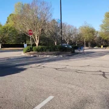 EASY OUT #ourtruckinglife #trucker #reallifetruckers #truckdrivers #atruckerslife #truckdriver