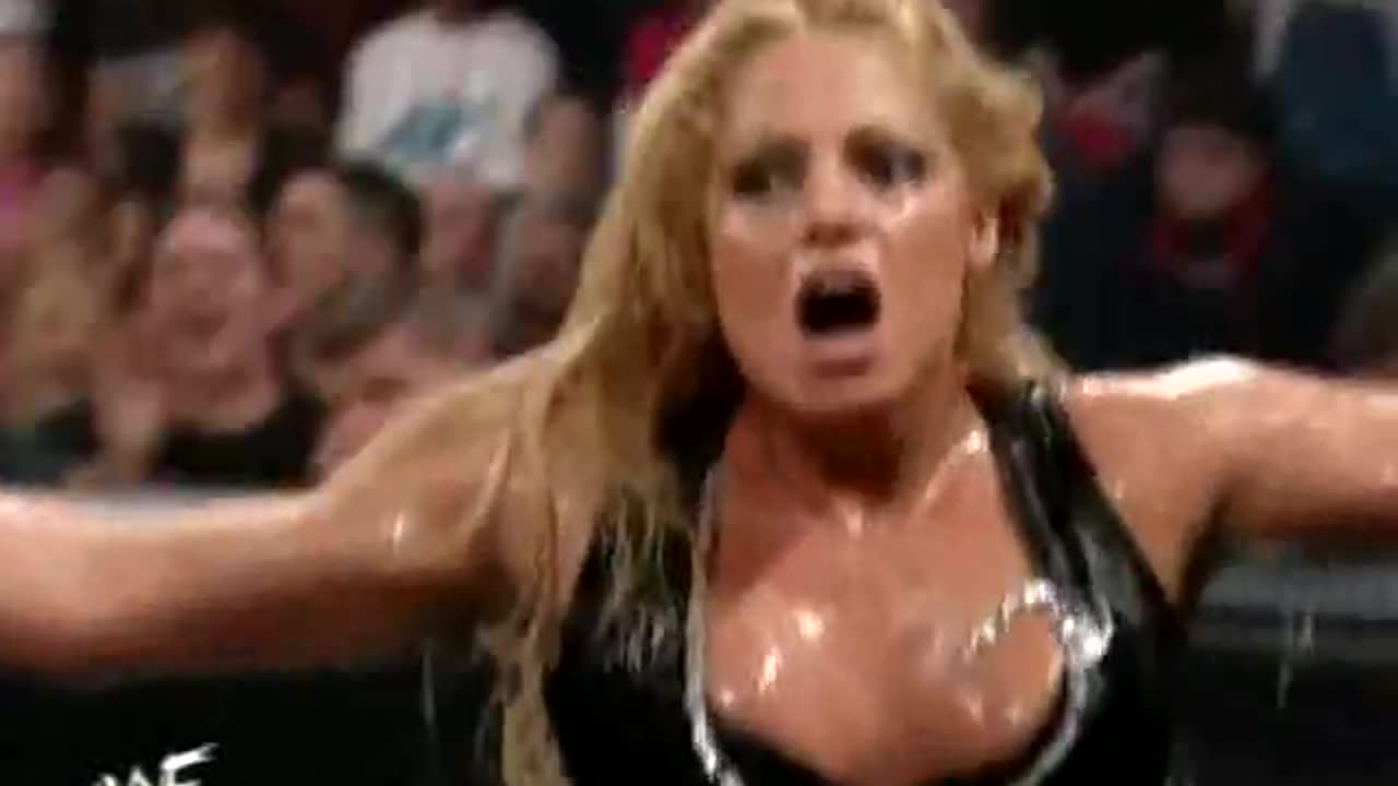 Trish_Stratus_vs_Stephanie_McMahon_WWE_NO_WAY_OUT_2001 HD