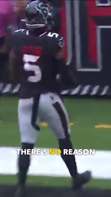 Giants QB Daniel Jones Throws Costly Interception Against Texan