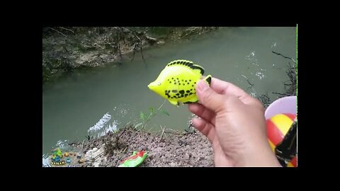 Mencari mainan ikan_mainan helikopter_mainan mobil balap_mainan robot_