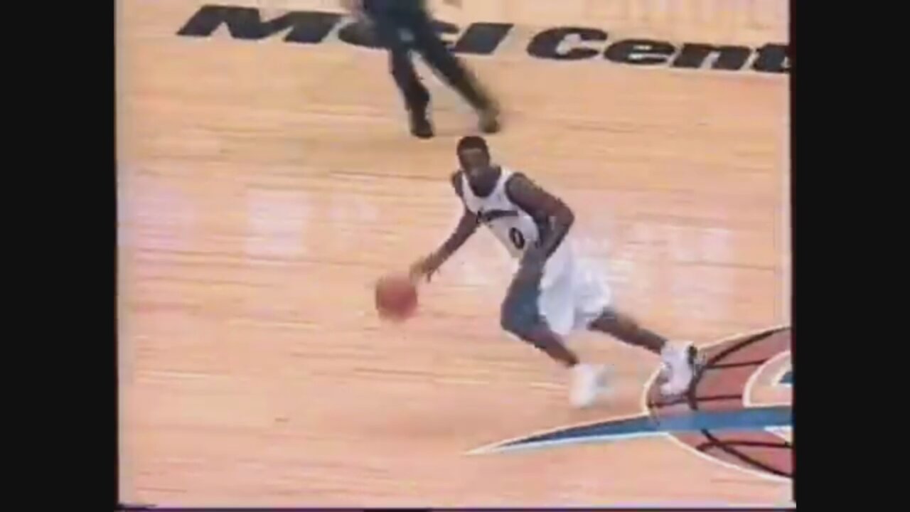 Gilbert Arenas 20 Points 3 Ast 4 Stl Vs. NJ Nets, 2004-05.