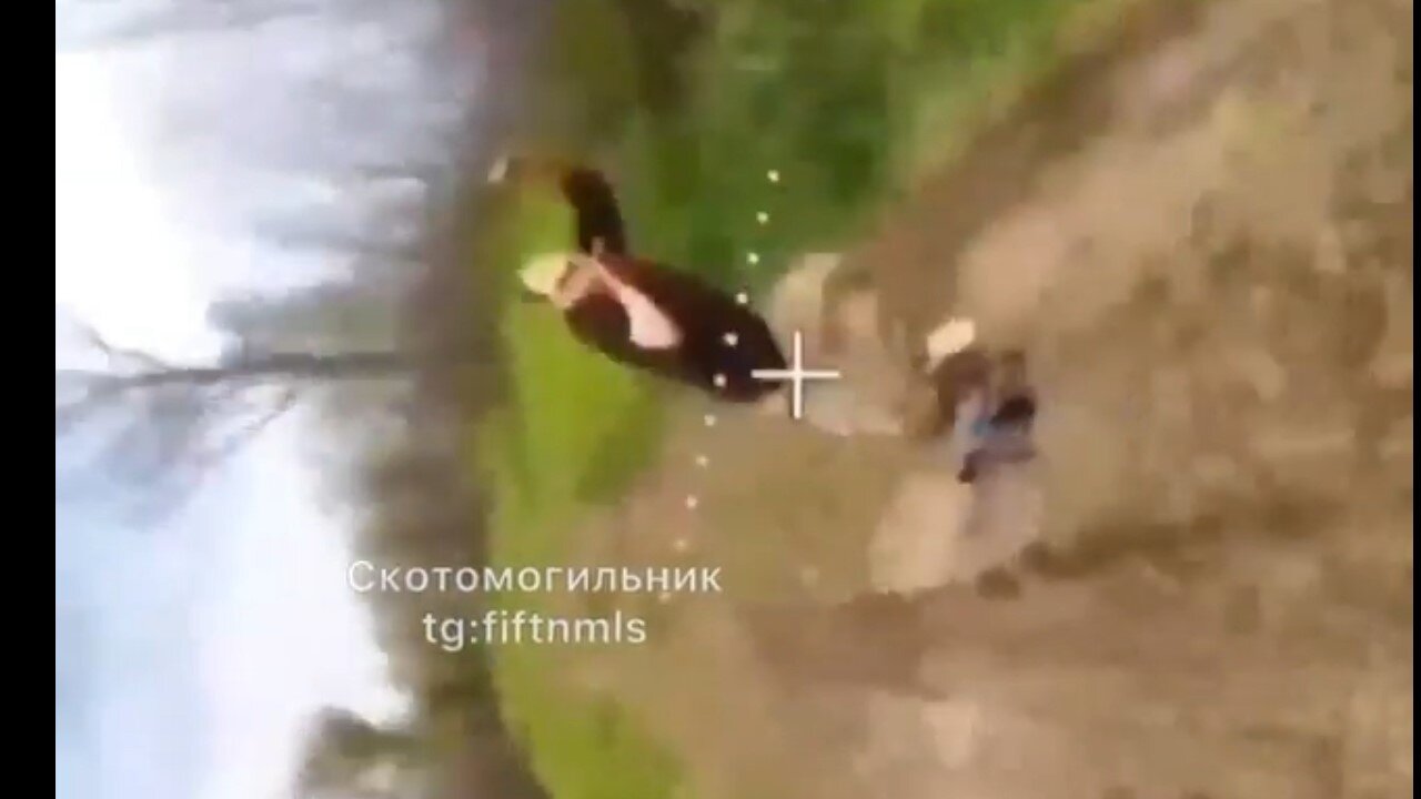 Ukrainian drone operator hit by a Russian fiber-optic FPV drone as he was preparing drone to launch
