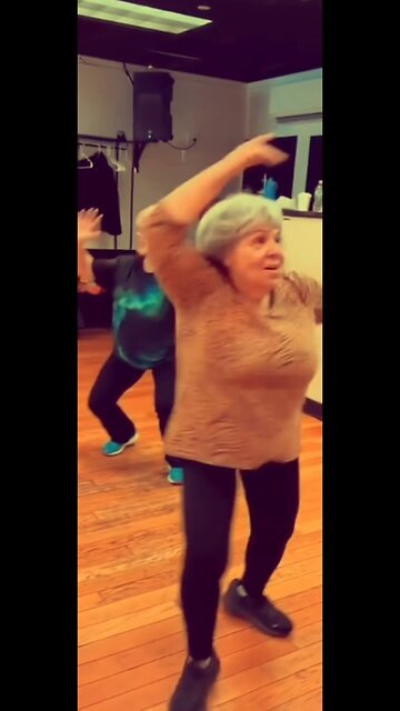 These ladies got some moves on them 😂🔥