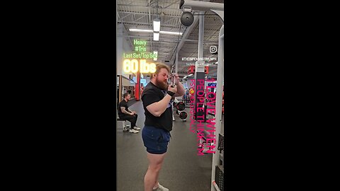 60lbs Uni Tri-Pulldowns (Heavy) [Right Side] | #fitness #triceps #shorts 💪