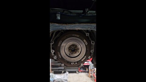 Aisin AR5 5spd RWD manual transmission - bad noise from loose flywheel bolts - 2012 Chevy Colorado