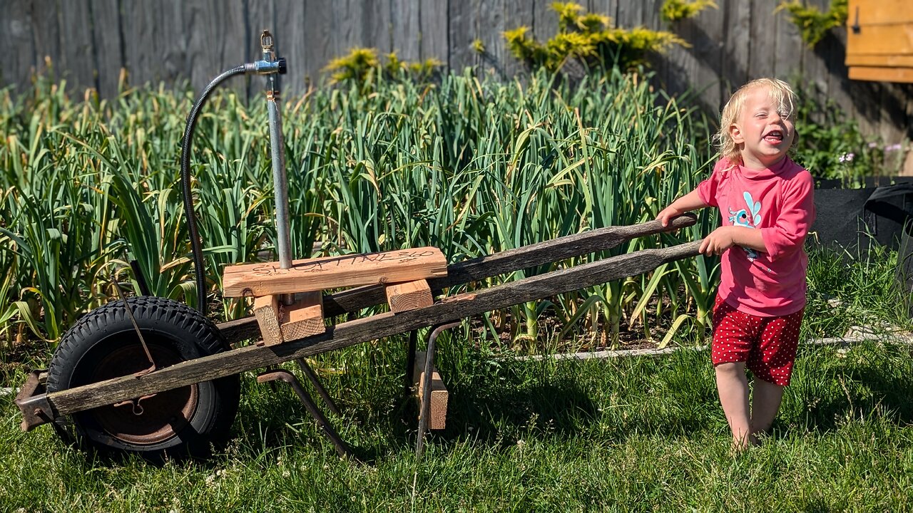 easy garden sprinkler hack