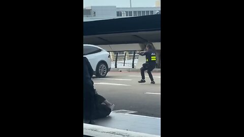 Female tourist from Hong Kong injured after being thrown from car #sgfyp #taiwan #japd 