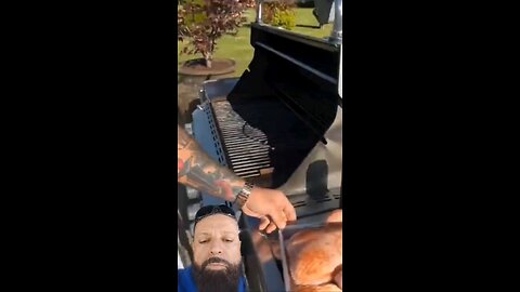 Conor McGregor grill Chicken