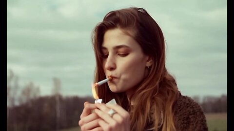 Girl Smoking 🚬