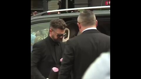 Emotional Farewell: Sharon Osbourne's Heartbreaking Moment at Ozzy's Funeral Procession