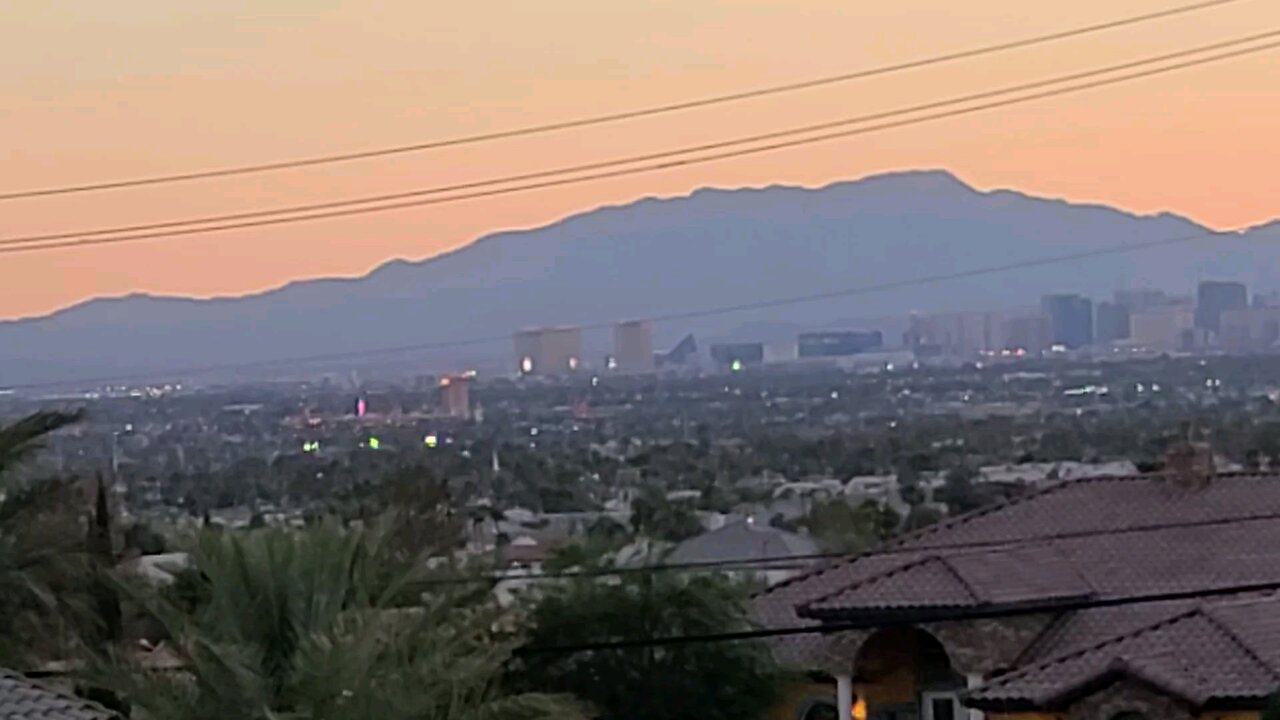 Did you SEE tonight's HAZY Las Vegas sunset? Check THIS out! 08.14.2025 #follow #lasvegas #travel