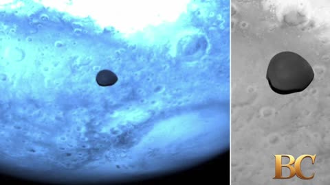 Probe captures rare images of moon orbiting Mars