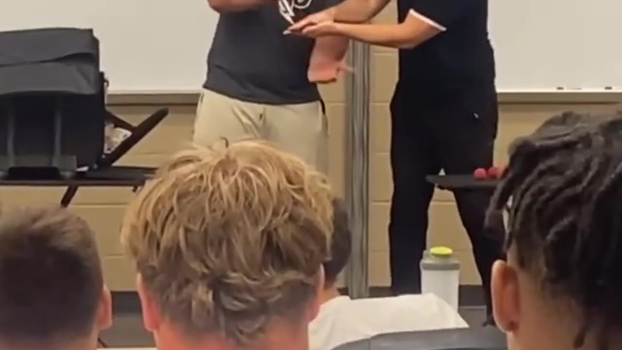 Magician Pranked Our Classmate With THIS Trick! 😂🎩
