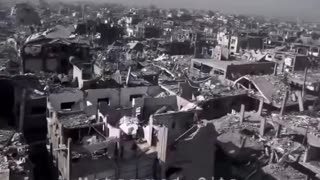 journalist documents scenes of israeli destruction in one of Gaza City