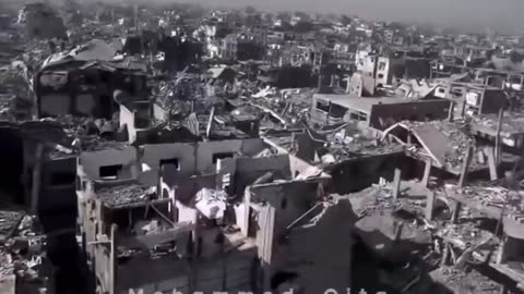 journalist documents scenes of israeli destruction in one of Gaza City