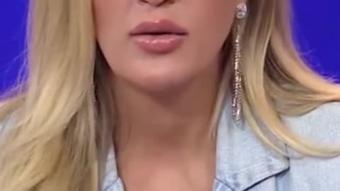 Carrie Underwood Shines at 2025 MTV VMAs – Nominated for Best Country!