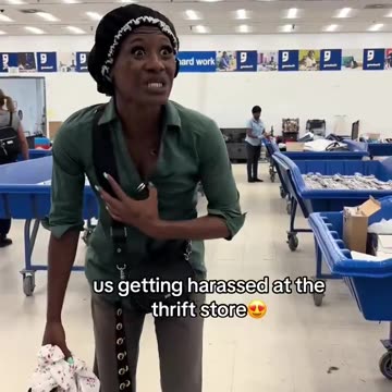 sheboon negress threatens White woman at thrift store