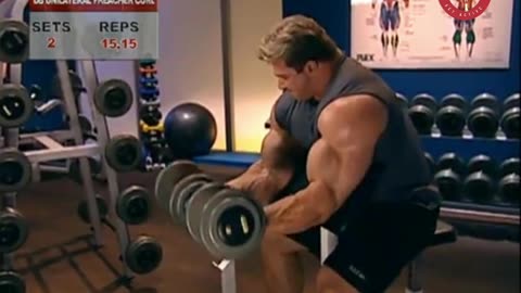 How To Perform Dumbbell Preacher Curls - Günter Schlierkamp Tutorial