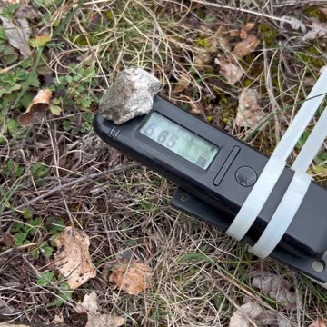 Seven Micro Sv/hr Autunite sample