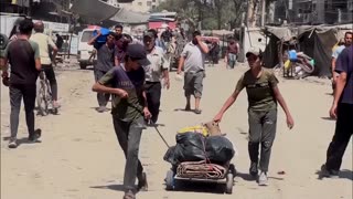 Families flee Gaza City after Israeli bombardment