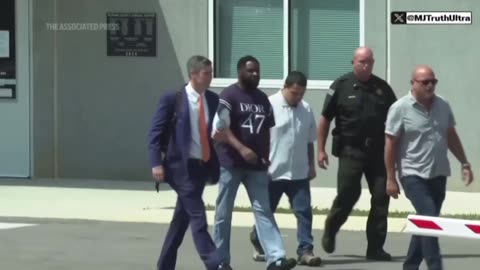 MS-13 gangbanger and human trafficker Kilmar Abrego Garcia, RELEASED