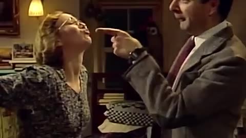 "Mr Bean Comedy Shenanigans: The Hilarious Holiday Scene That Had Everyone in Stitches!"