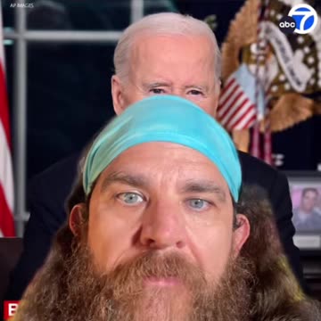 Malia Obama #Obama #MaliaObama #Hollywood #HollyWeird #TadpoleTriplett #Comedian #Comedy