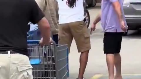 Hero Marine Takes Down Maniac Who Stabbed 11 in Walmart