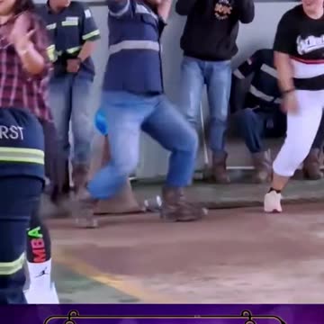 Abang nya sangat menikmati