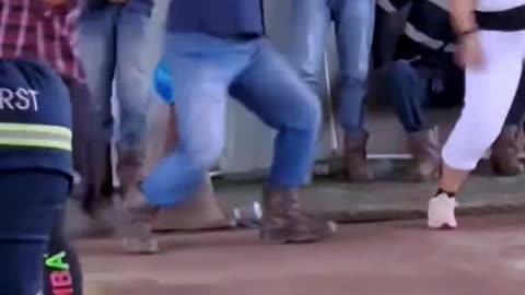 Abang nya sangat menikmati
