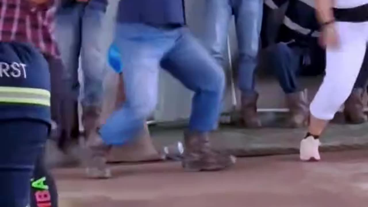 Abang nya sangat menikmati