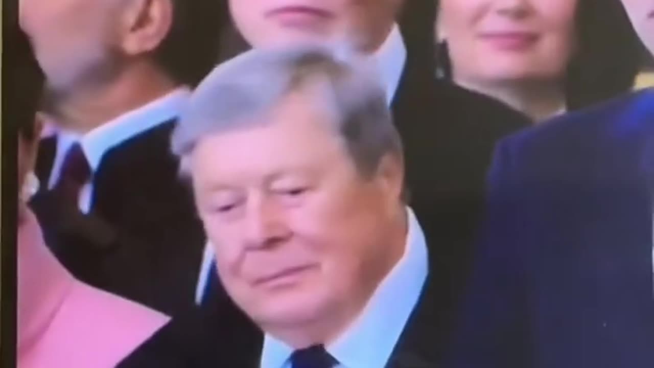 ELON MUSK TRANSFORMANDOSE EN REPTILIANO. Elon Musk es reptiliano