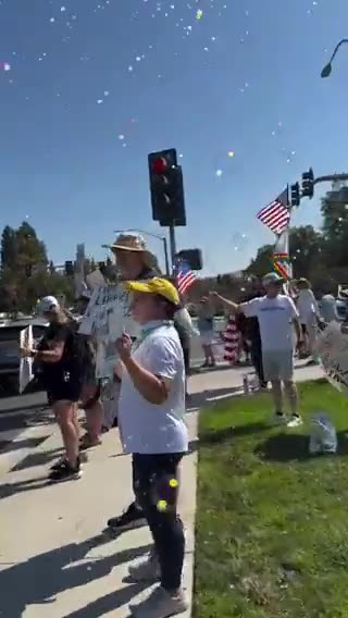 Liberals are now protesting 4th of July and Donald Trump.. Barely anyone showed up,. 😭😭