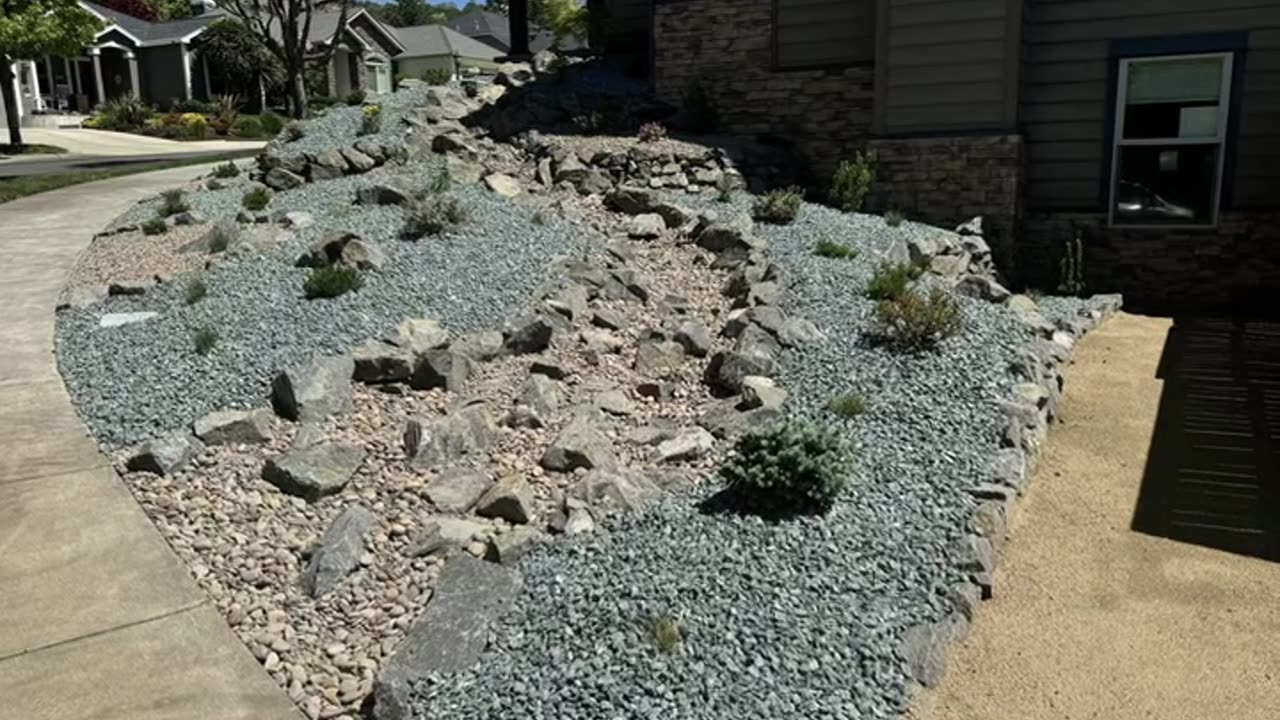Landscaping Makeover: Front yard transformation