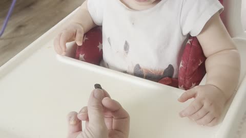 Baby Kayla Tries a Raisin for the First Time 🍇😍