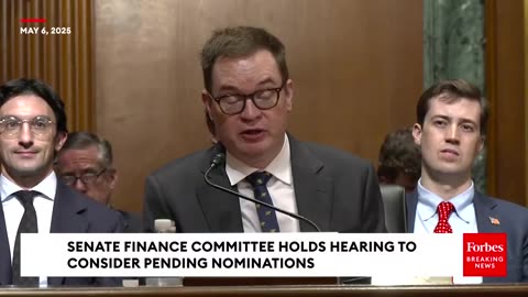 Ron Wyden Grills HHS Nominee About ‘Cutbacks In Essential Healthcare Services’