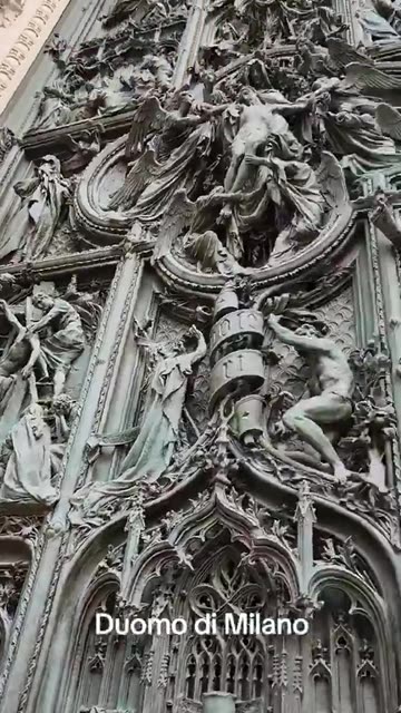 THE COMPLEXITY AND THE PERFECT DETAILS OF THIS DOOR ARE MIND-BLOWING