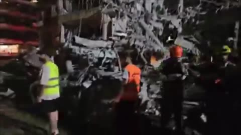 "Damage like we have never known before" -- Parts of Tel Aviv 🇮🇱 lie in smouldering ruins tonight.