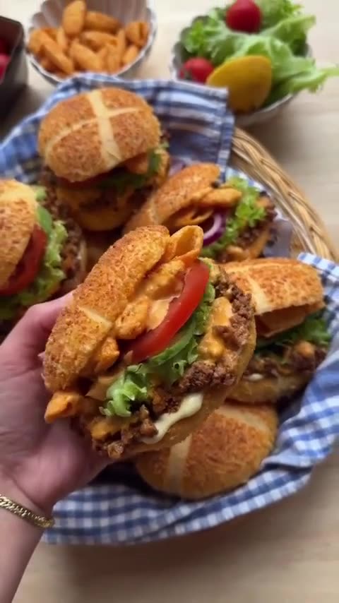 Discover a Flavorful Evening Focaccia met Tonijnsalade Perfect for Dinner Ideas! 🍽️🥖