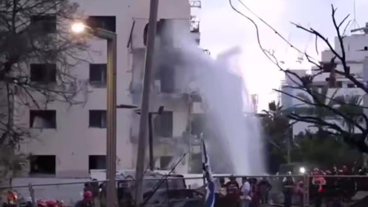 Pipelines burst in Tel Aviv after Iranian missiles struck the occupied territories