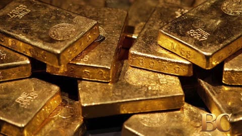 Gold falls as easing US-China tensions curb safe-haven demand