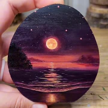 🌙 The Gentle Glow of the Moon: A Nighttime Serenity